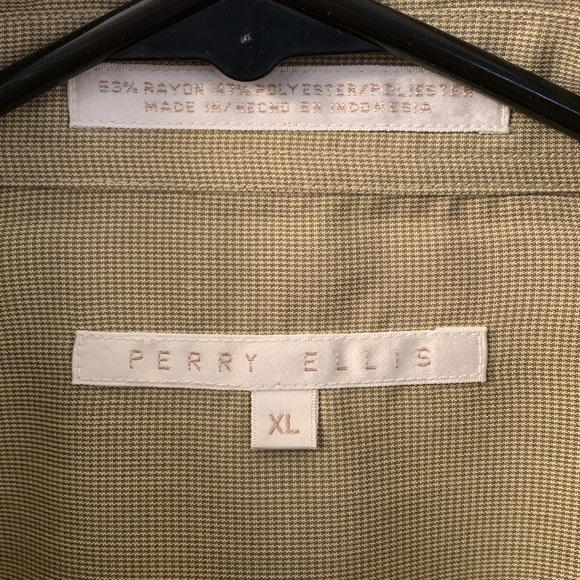 NWT Perry Ellis Short Sleeve Collared Beige Button Up Shirt - Picture 3 of 11